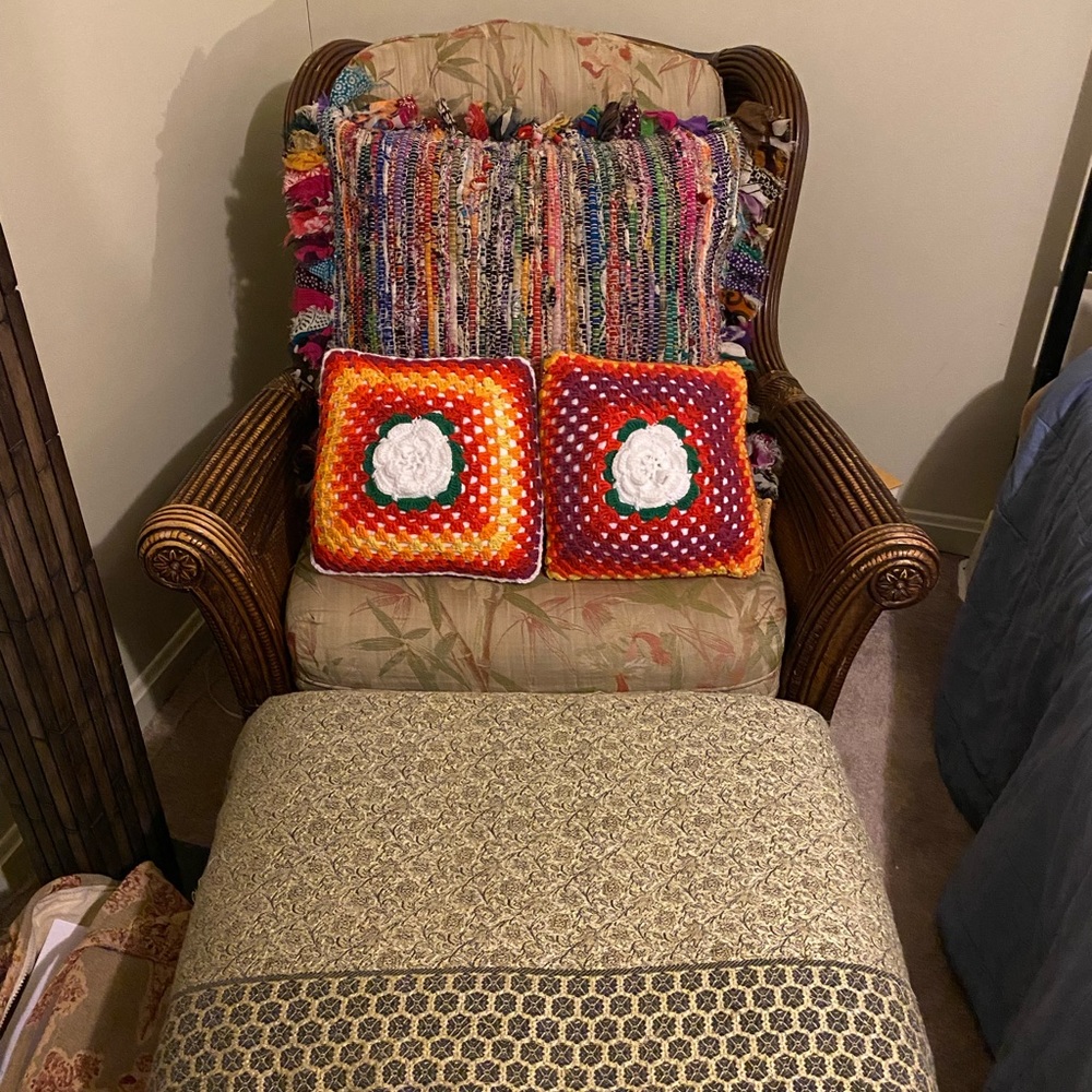 SET OF 2====Vintage Hand Made Crocheted Accent Pillows